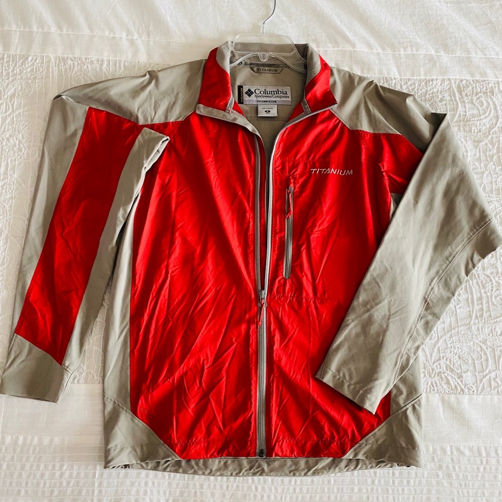 Men’s S Columbia Titanium Windbreaker Style Jacket